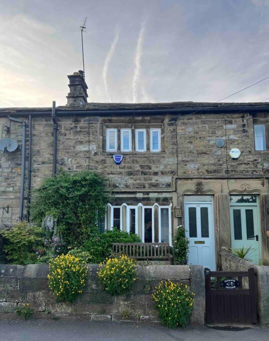 17Th Century Cottage With Hidden Garden Steeton Exterior foto